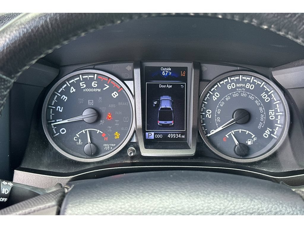 Used 2020 Toyota Tacoma TRD Off-Road w/ TRD Premium Off Road Package AWD/4WD image 29