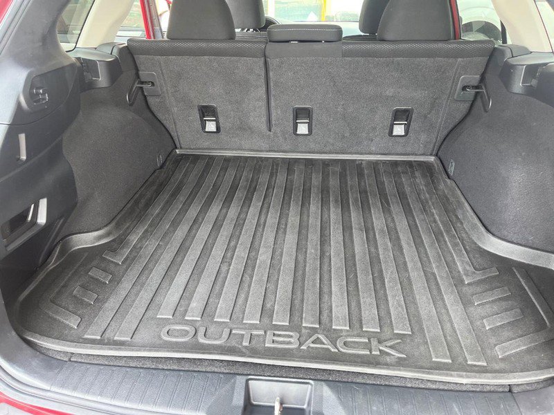 Used 2018 Subaru Outback 2.5i Premium image 9