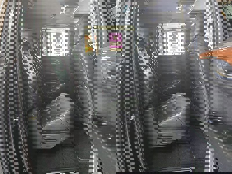 Used 2017 Cadillac Escalade ESV Premium Luxury AWD/4WD image 17