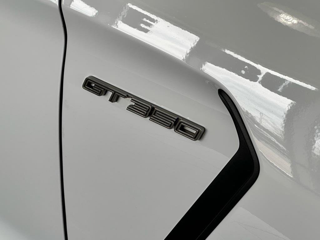 Used 2016 Ford Mustang Shelby GT350 w/ Technology Package image 21