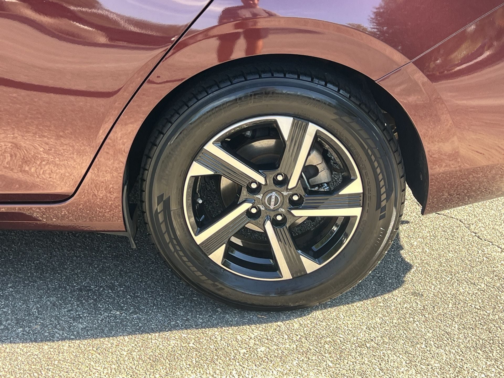 Used 2024 Nissan Sentra SV FWD image 29