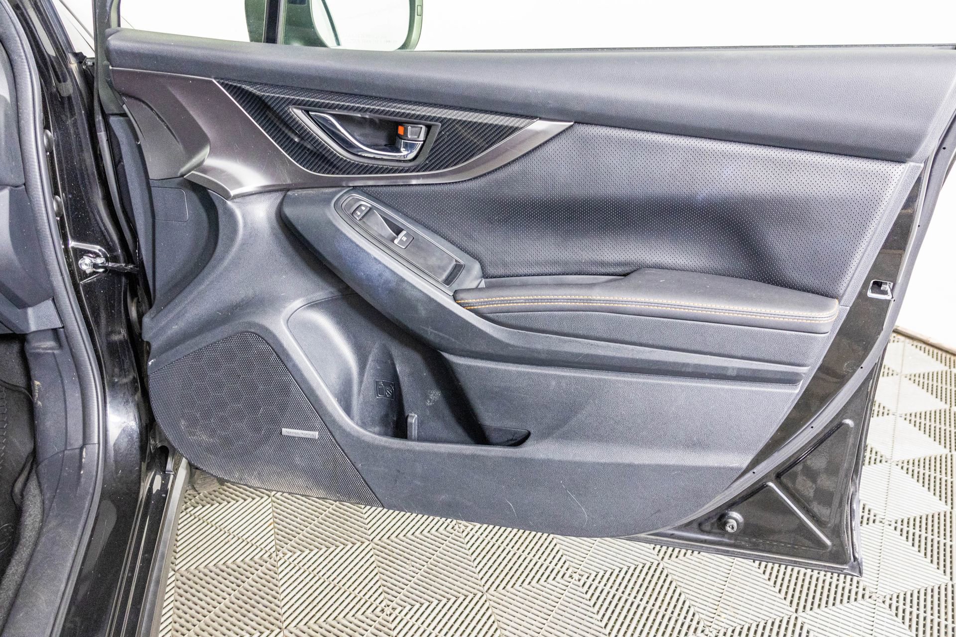 Used 2019 Subaru Crosstrek 2.0i Limited w/ Moonroof Package w/Navigation image 37