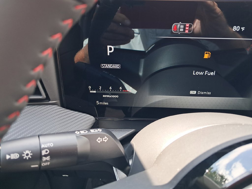 New 2026 Nissan Kicks SR AWD/4WD image 17