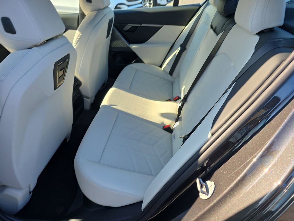 New 2026 BMW 530i xDrive image 10