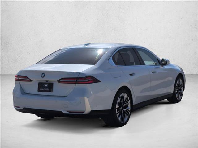 New 2026 BMW 530i RWD image 2