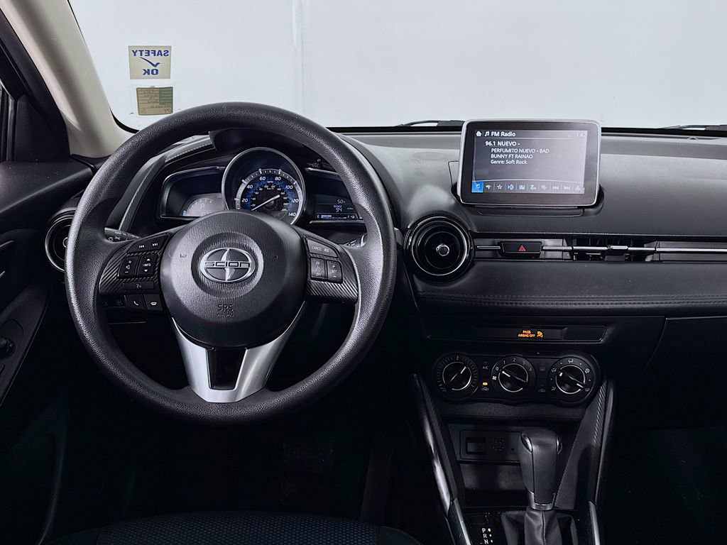 Used 2016 Scion iA FWD image 12