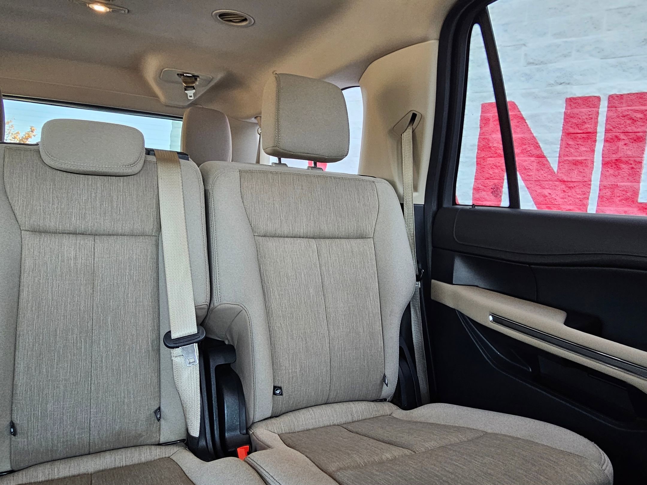 Used 2022 Ford Expedition Max XLT image 26