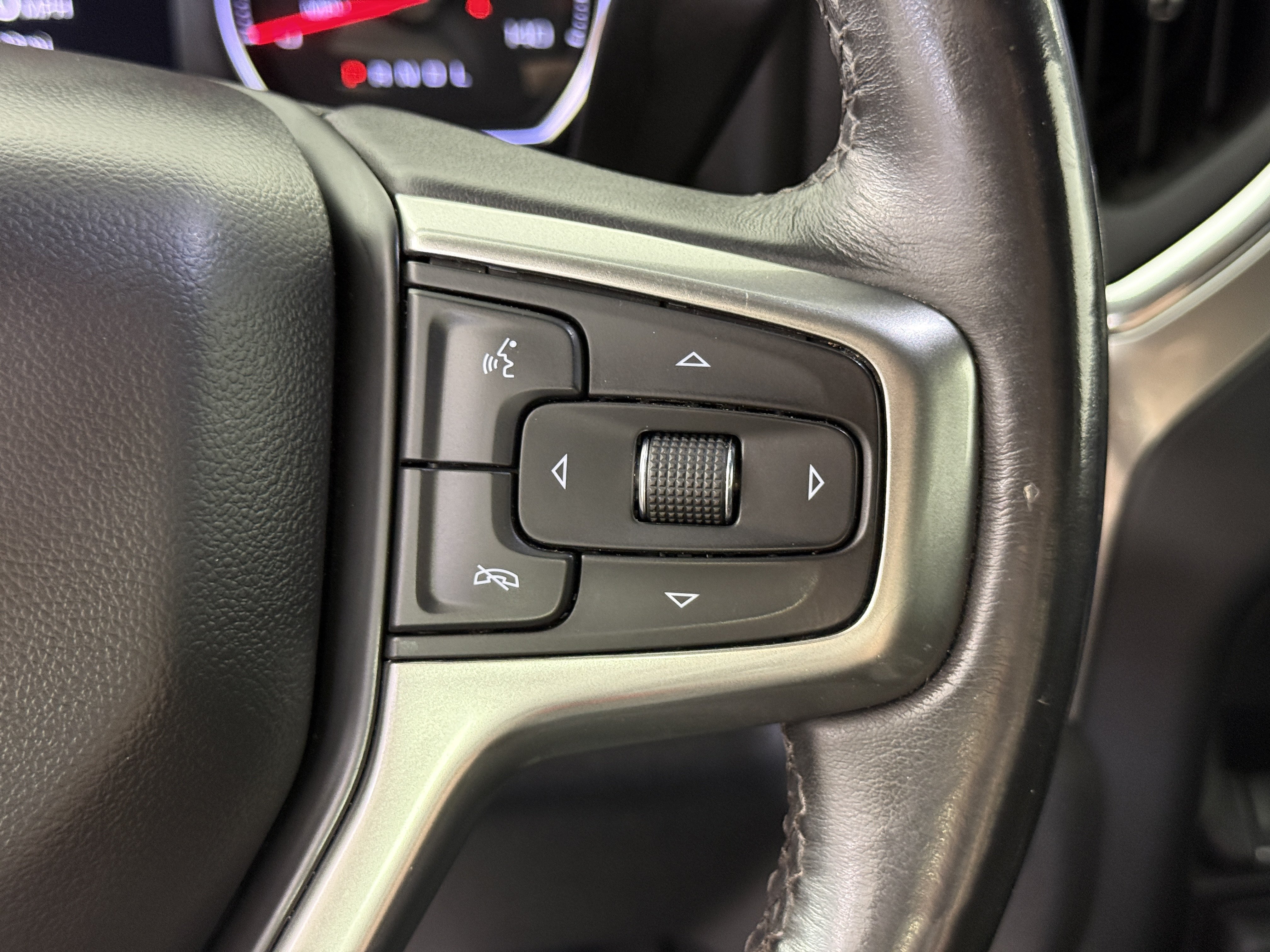 Used 2021 Chevrolet Silverado 1500 LT w/ Z71 Off-Road Package AWD/4WD image 24