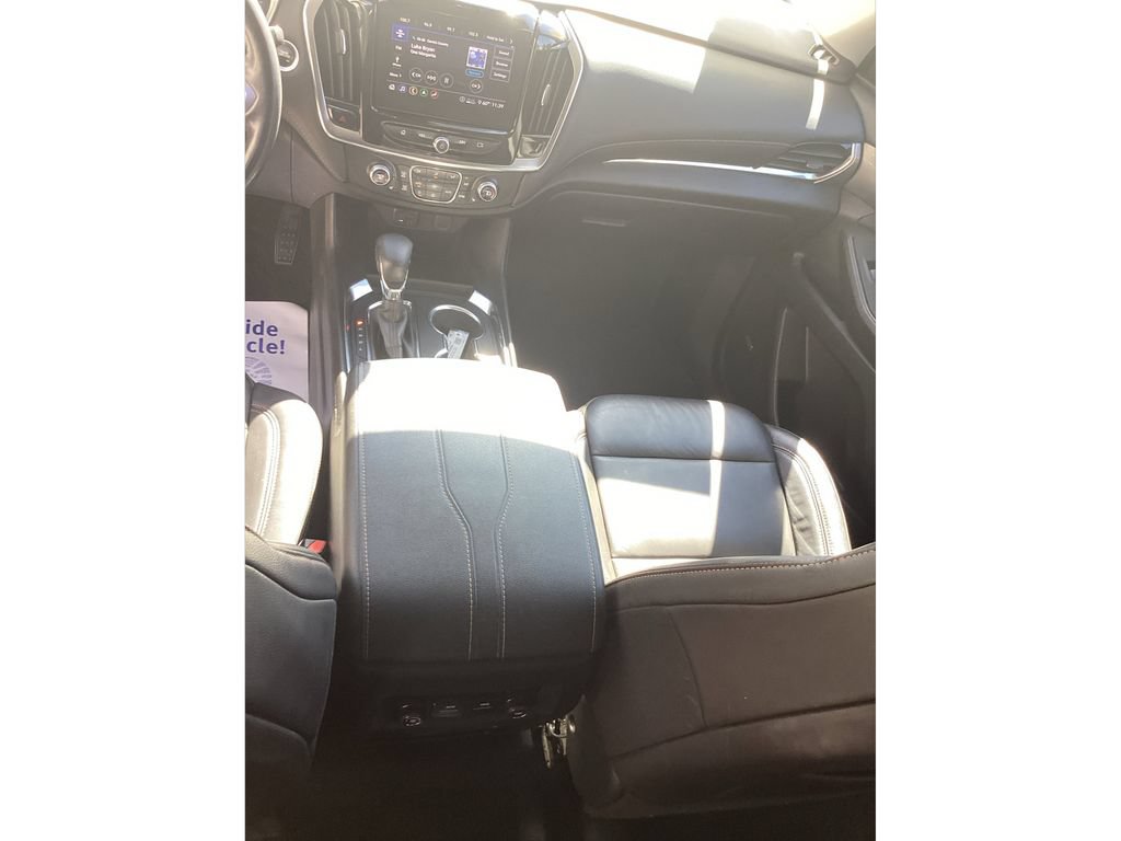 Used 2021 Chevrolet Traverse RS AWD/4WD image 17