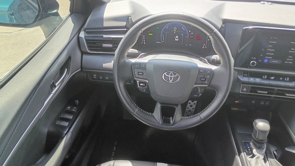 Used 2025 Toyota Camry SE w/ Convenience Package FWD image 30
