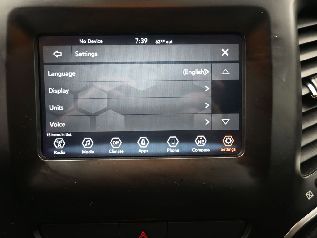 Used 2019 Jeep Cherokee Latitude w/ Popular Appearance Group AWD/4WD image 4
