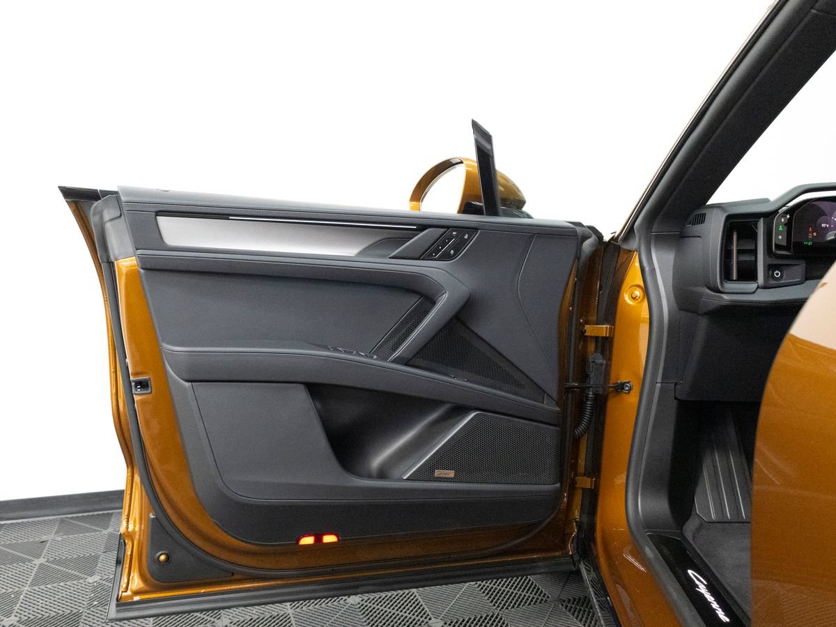 New 2026 Porsche Cayenne Electric AWD/4WD image 12
