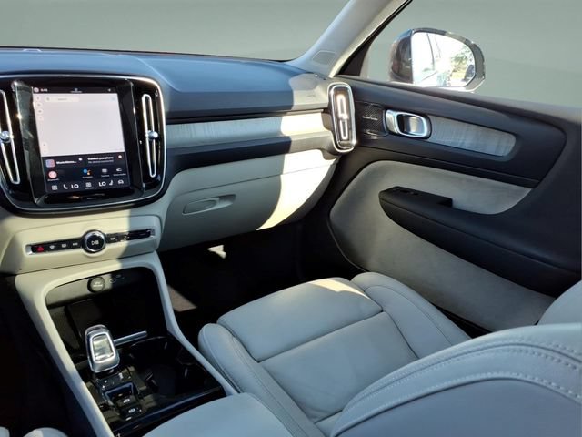 Used 2023 Volvo XC40 B4 Ultimate FWD image 20