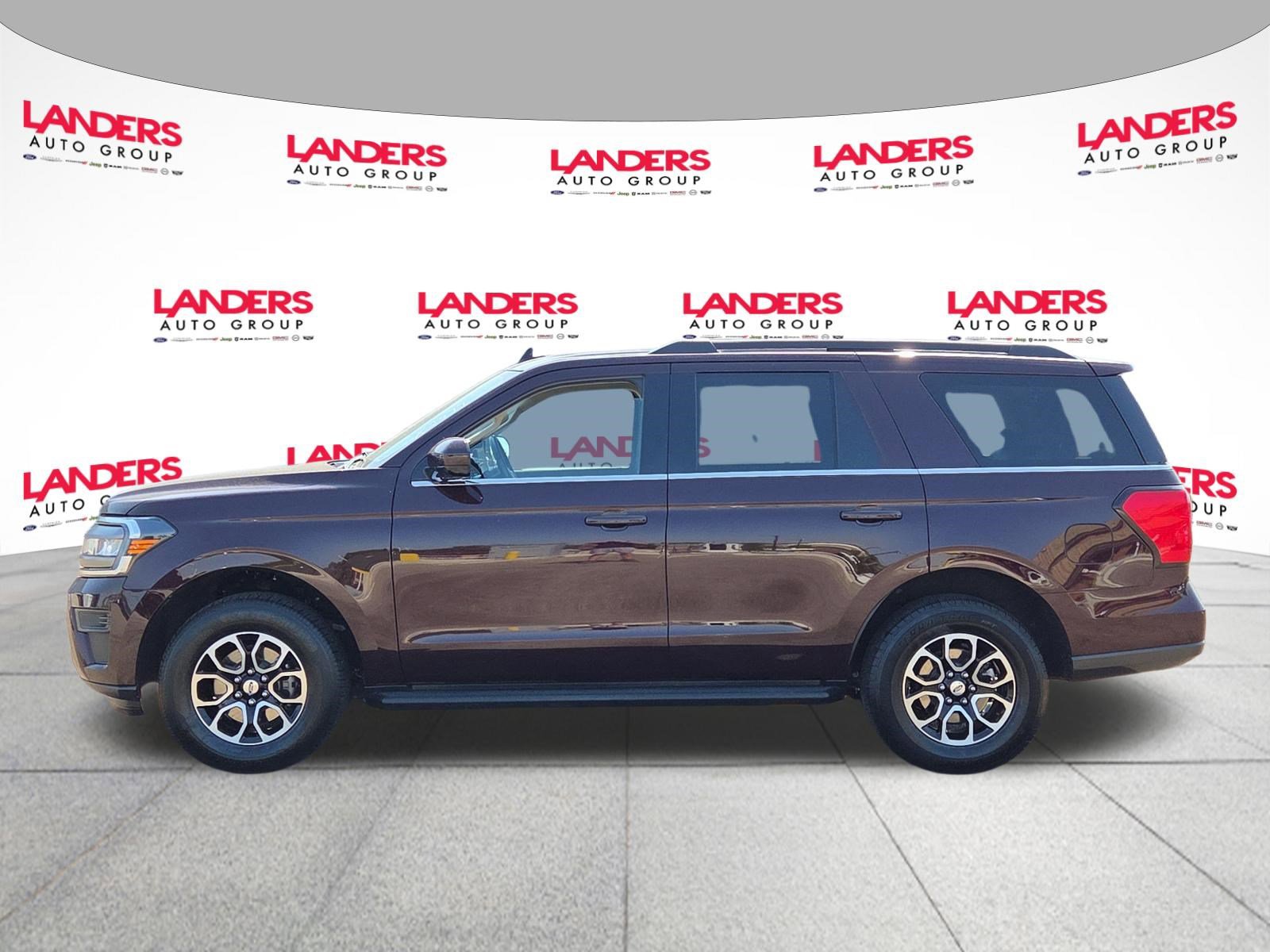 Used 2024 Ford Expedition XLT image 6