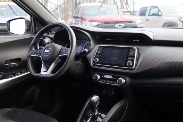Used 2019 Nissan Kicks SV image 30