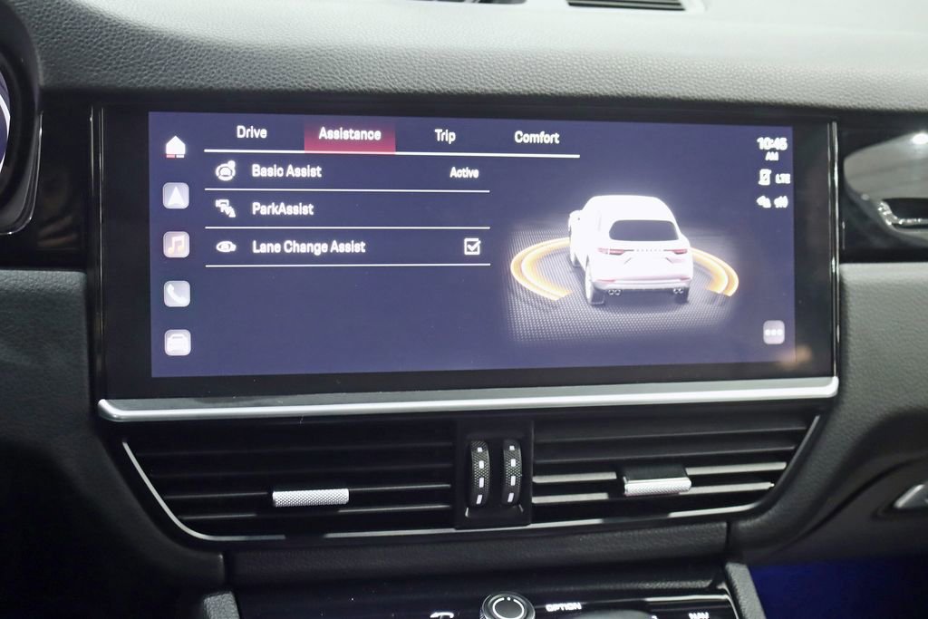 Used 2023 Porsche Cayenne image 23