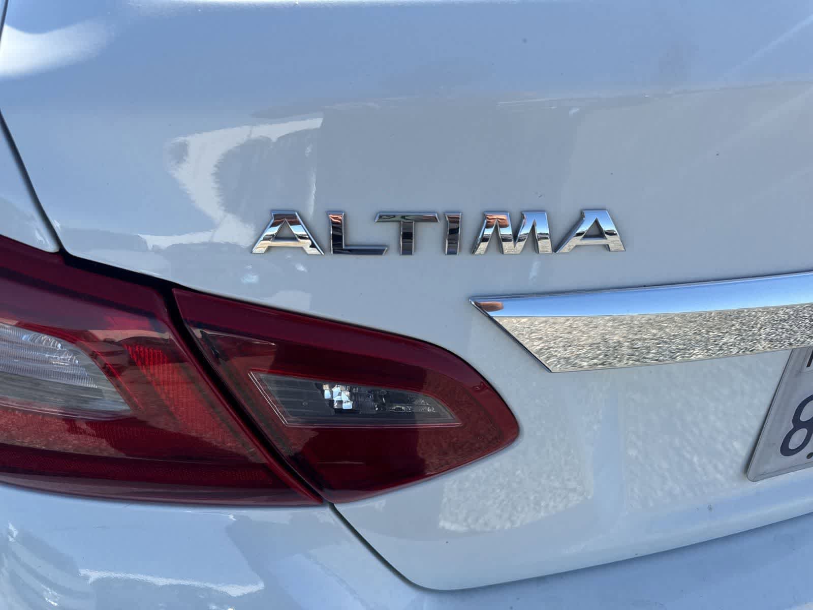 Used 2018 Nissan Altima 2.5 SV FWD image 13