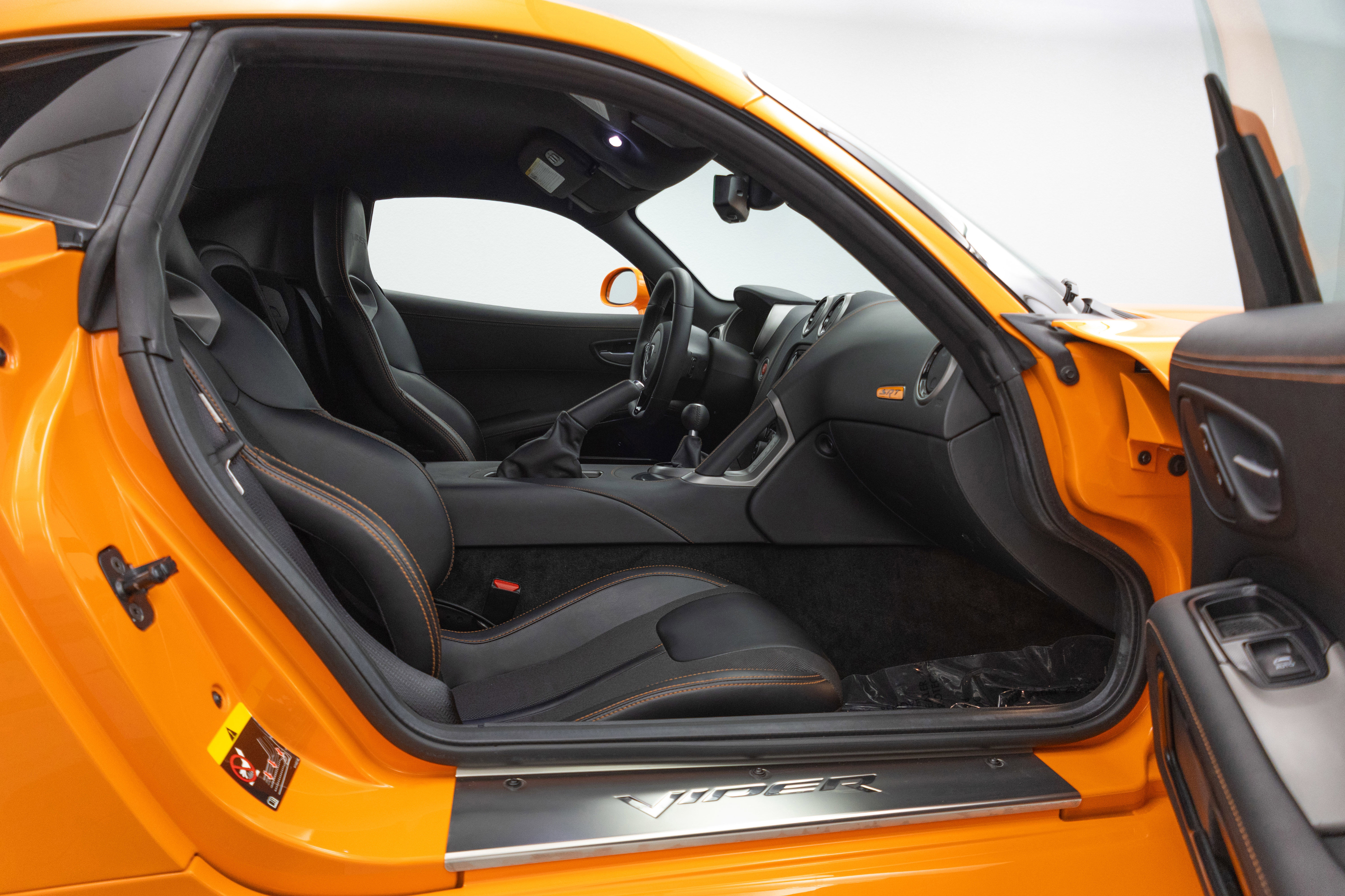 Used 2014 SRT Viper SRT-10 image 93