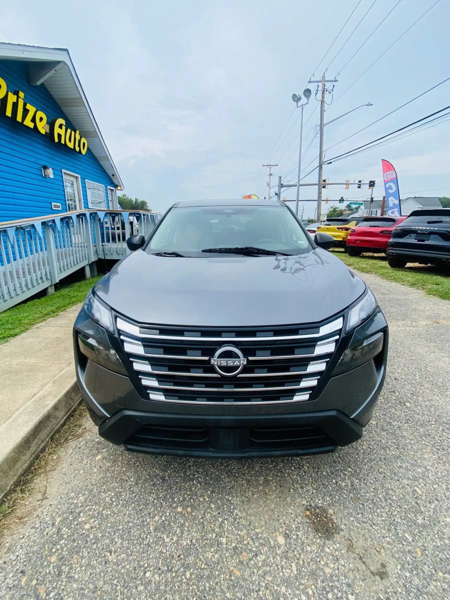 Used 2024 Nissan Rogue S FWD image 4