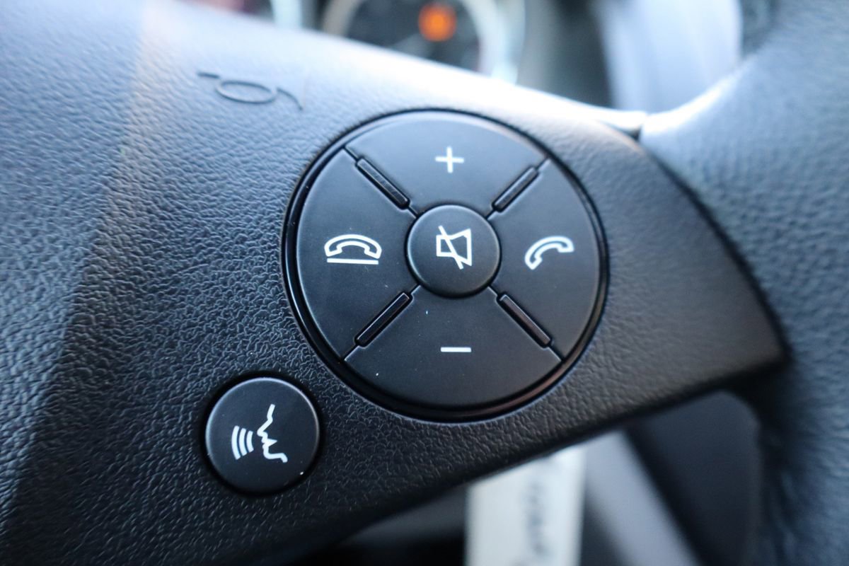 Used 2009 Mercedes-Benz C 300 4MATIC Sedan image 31