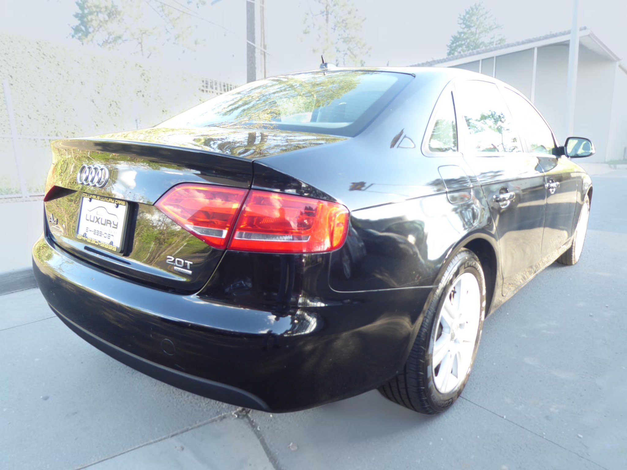 Used 2011 Audi A4 2.0T Premium image 10