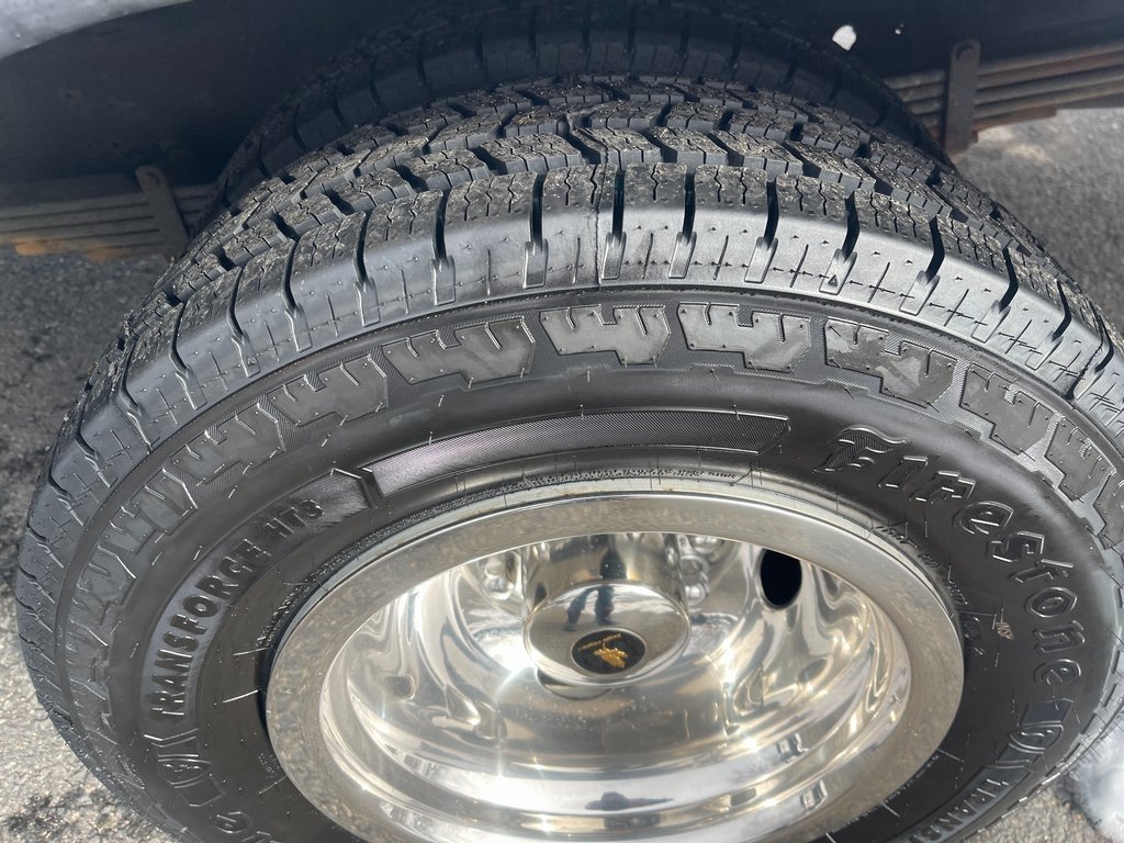 Used 2015 Chevrolet Express 3500 Extended w/ Smoker's Package image 22