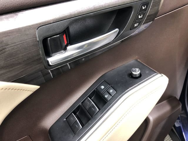 Used 2022 Toyota Highlander Limited image 13