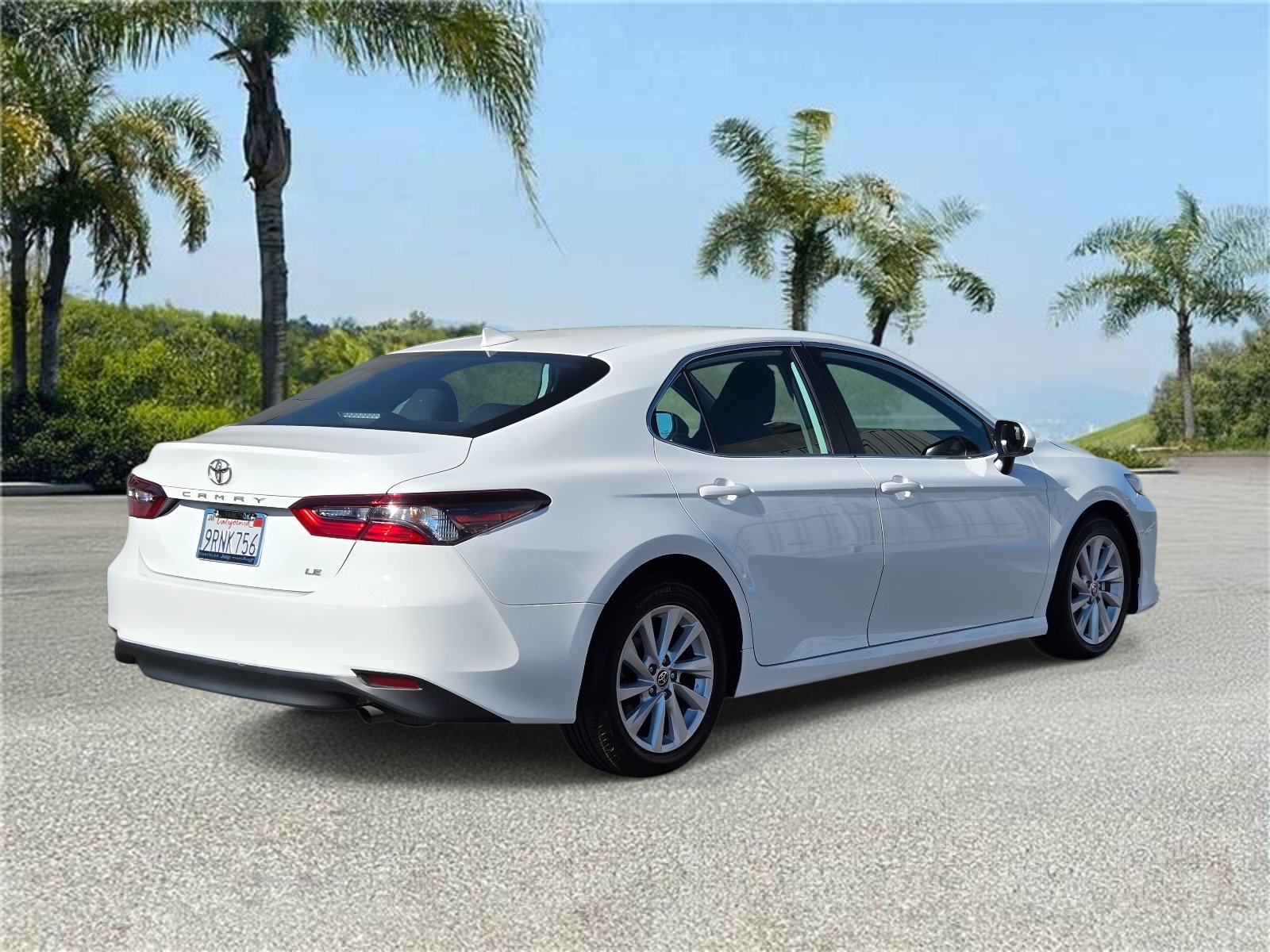 Used 2024 Toyota Camry LE image 4