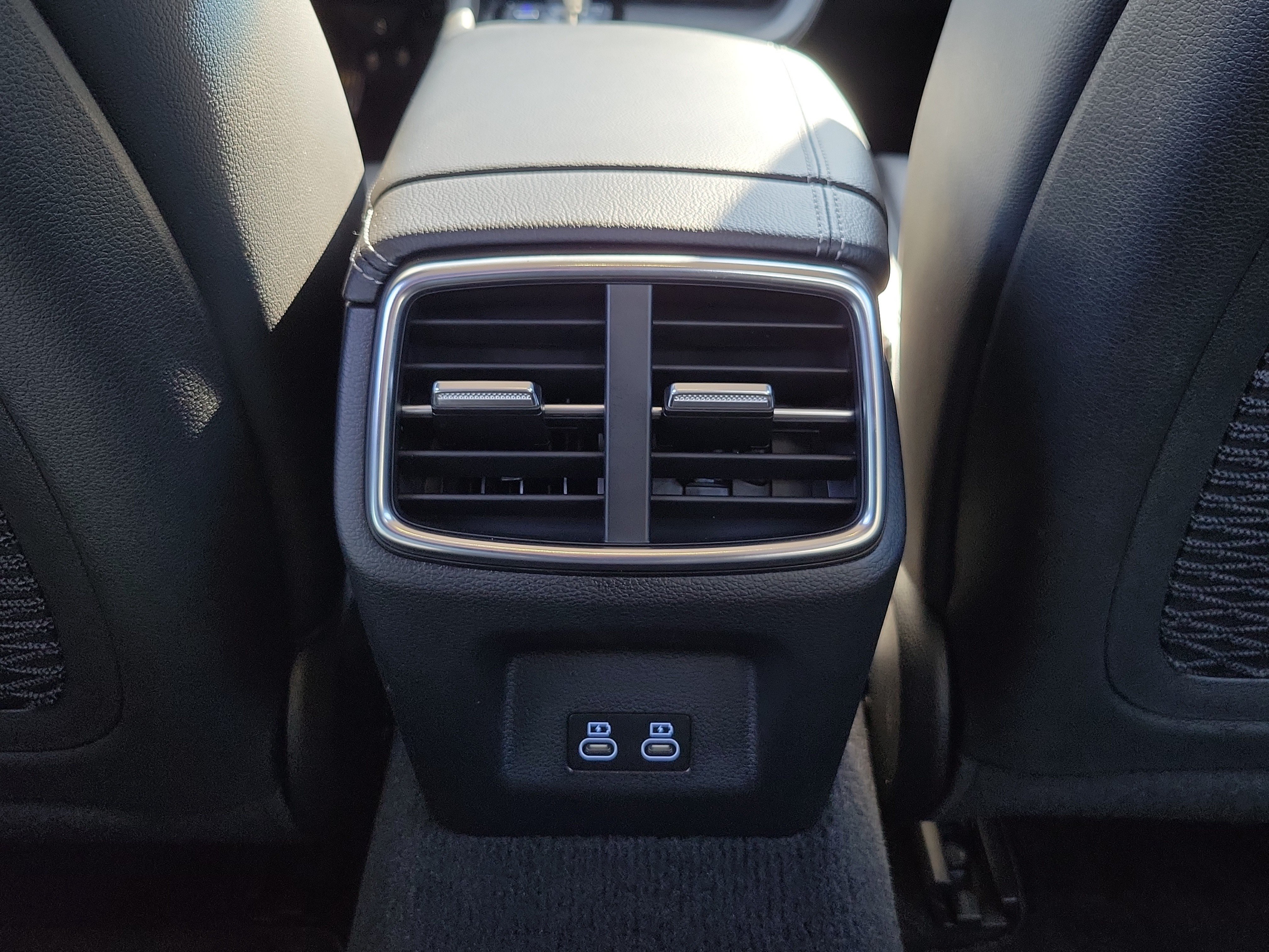 Used 2026 Genesis G70 2.5T RWD image 21