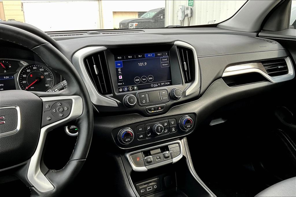 Certified 2024 GMC Terrain SLT image 8
