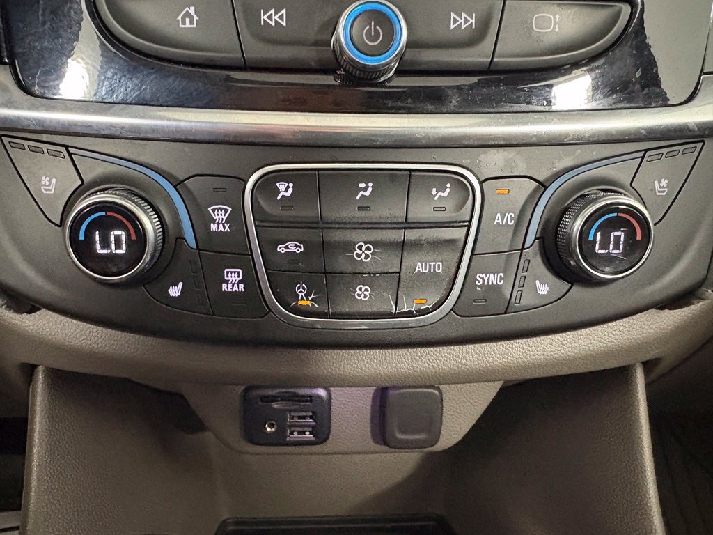Used 2020 Chevrolet Traverse Premier AWD/4WD image 31