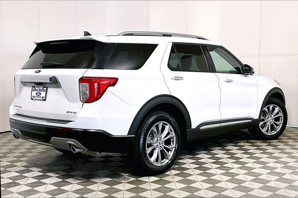 Used 2023 Ford Explorer Limited image 12