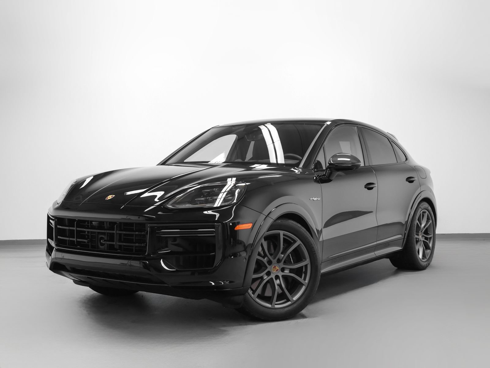 Certified 2024 Porsche Cayenne Turbo AWD/4WD image 6