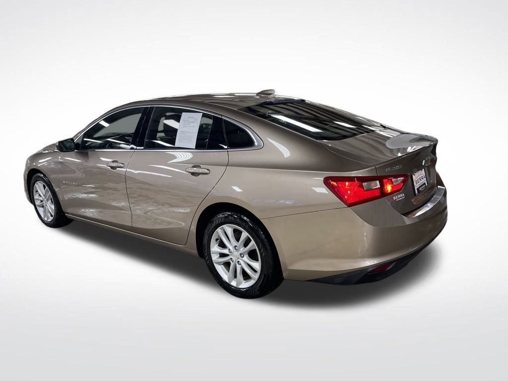 Used 2018 Chevrolet Malibu LT image 3