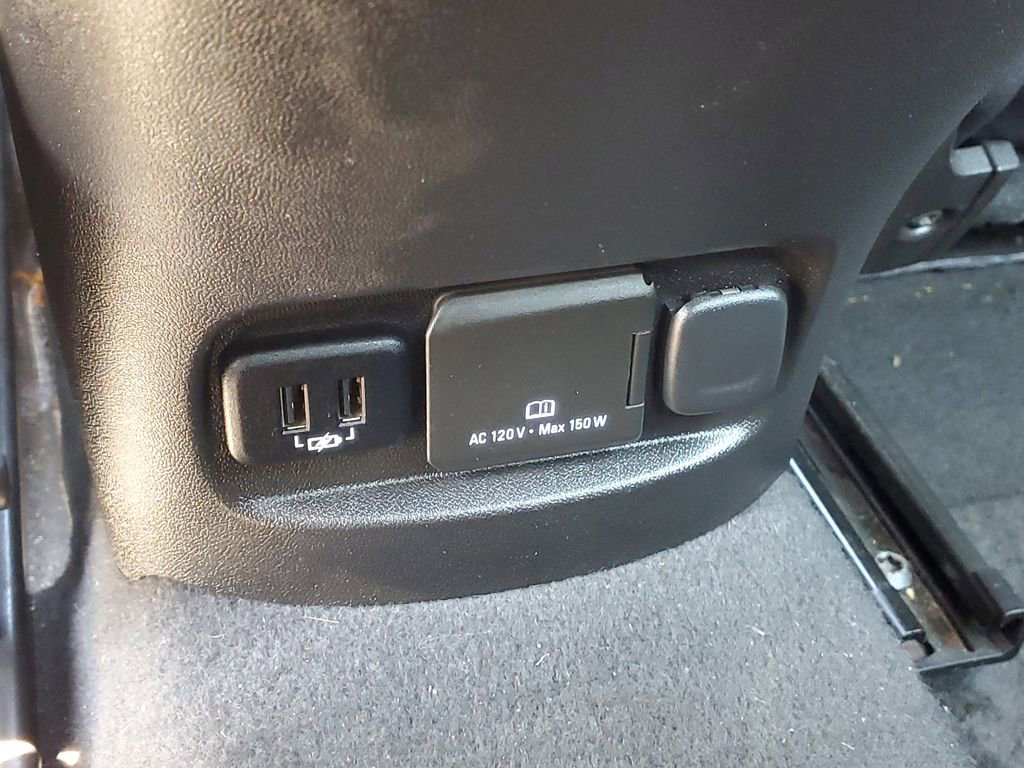 Used 2017 Chevrolet Malibu LT FWD image 12