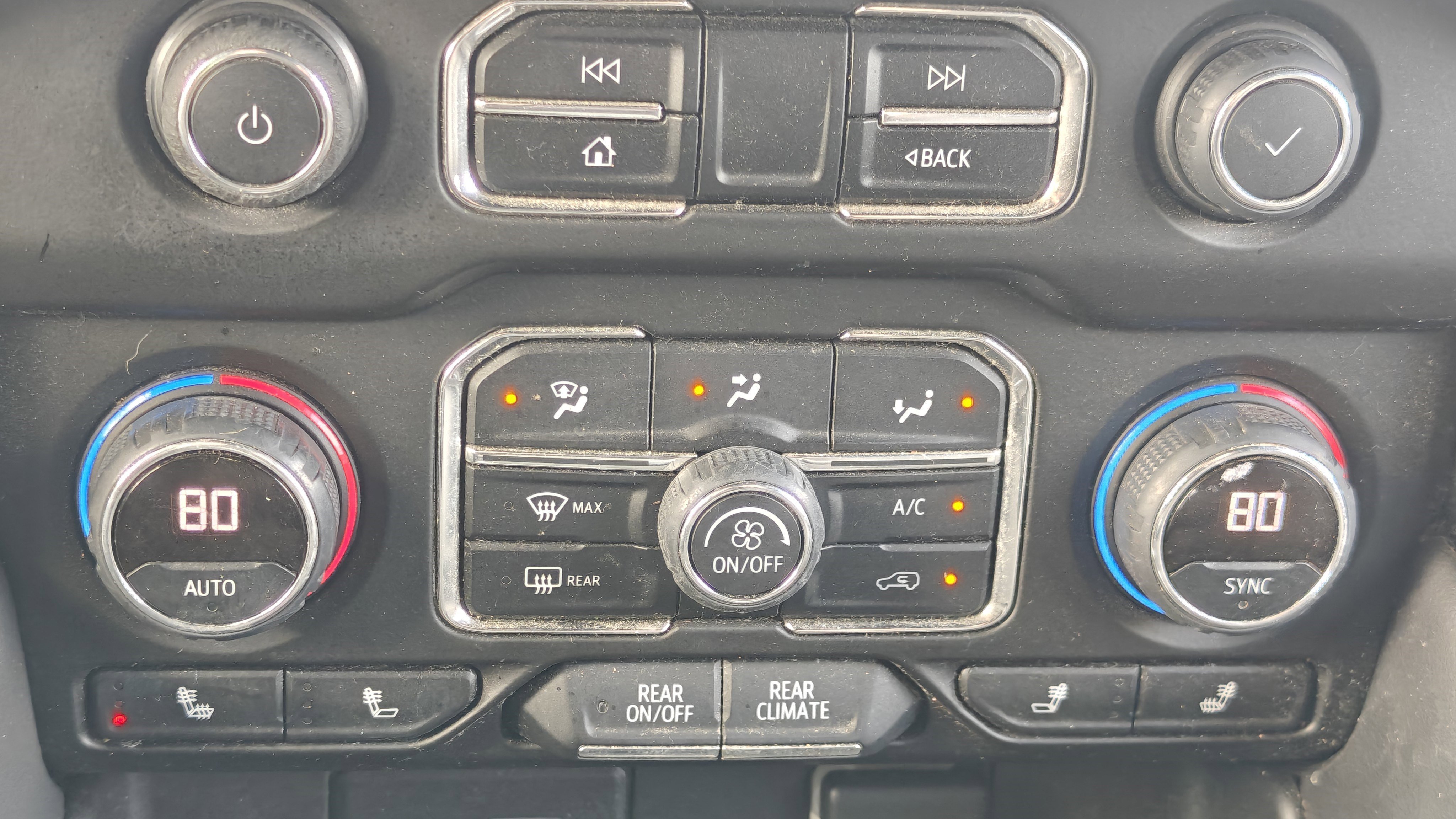 Used 2022 Chevrolet Suburban LT w/ Max Trailering Package image 36