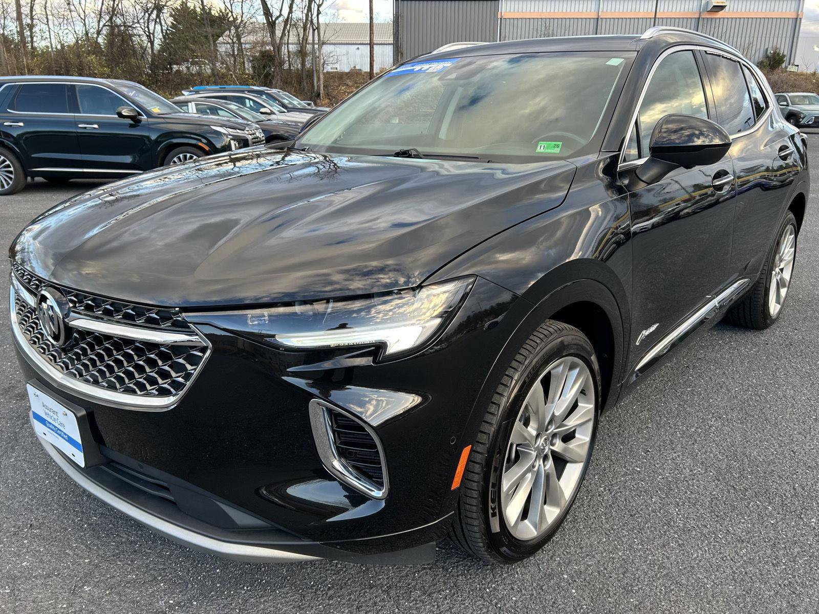 Used 2023 Buick Envision Avenir image 2