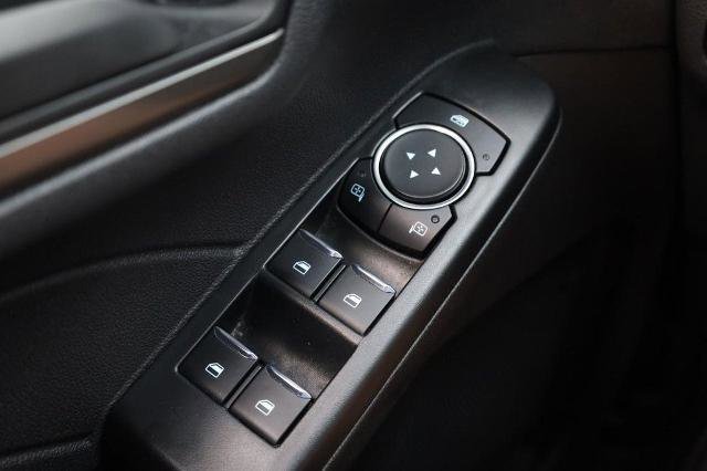 Used 2025 Ford Escape Active AWD/4WD image 18