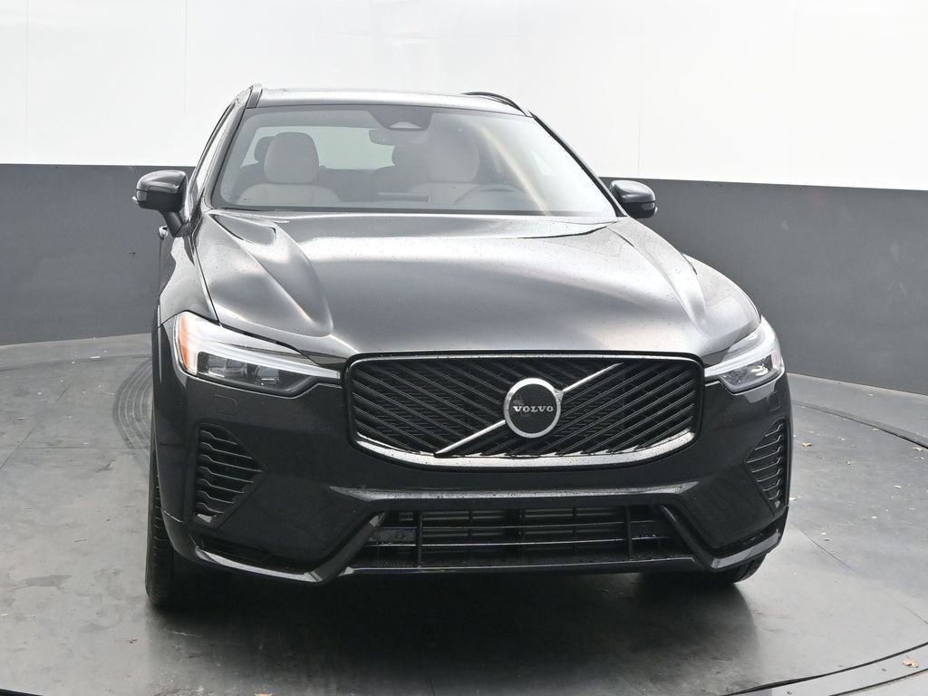 New 2026 Volvo XC60 T8 Core w/ Climate Package image 10