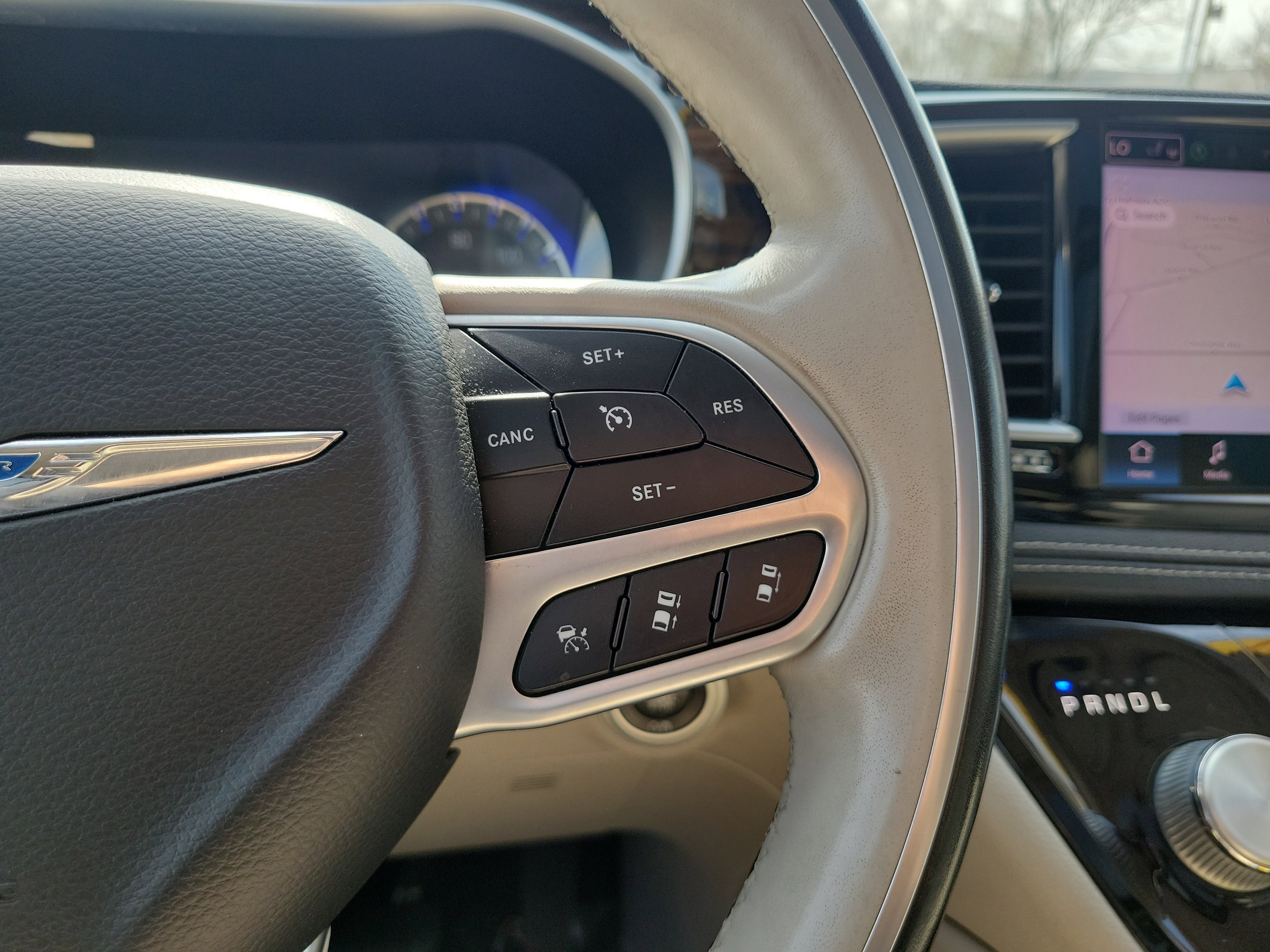 Used 2021 Chrysler Pacifica Limited w/ Premium & Safety Sphere Group image 27