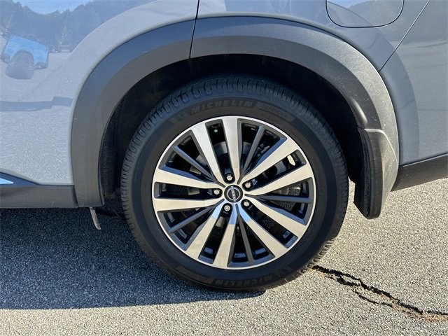 Used 2022 Nissan Pathfinder Platinum w/ Cargo Package image 21