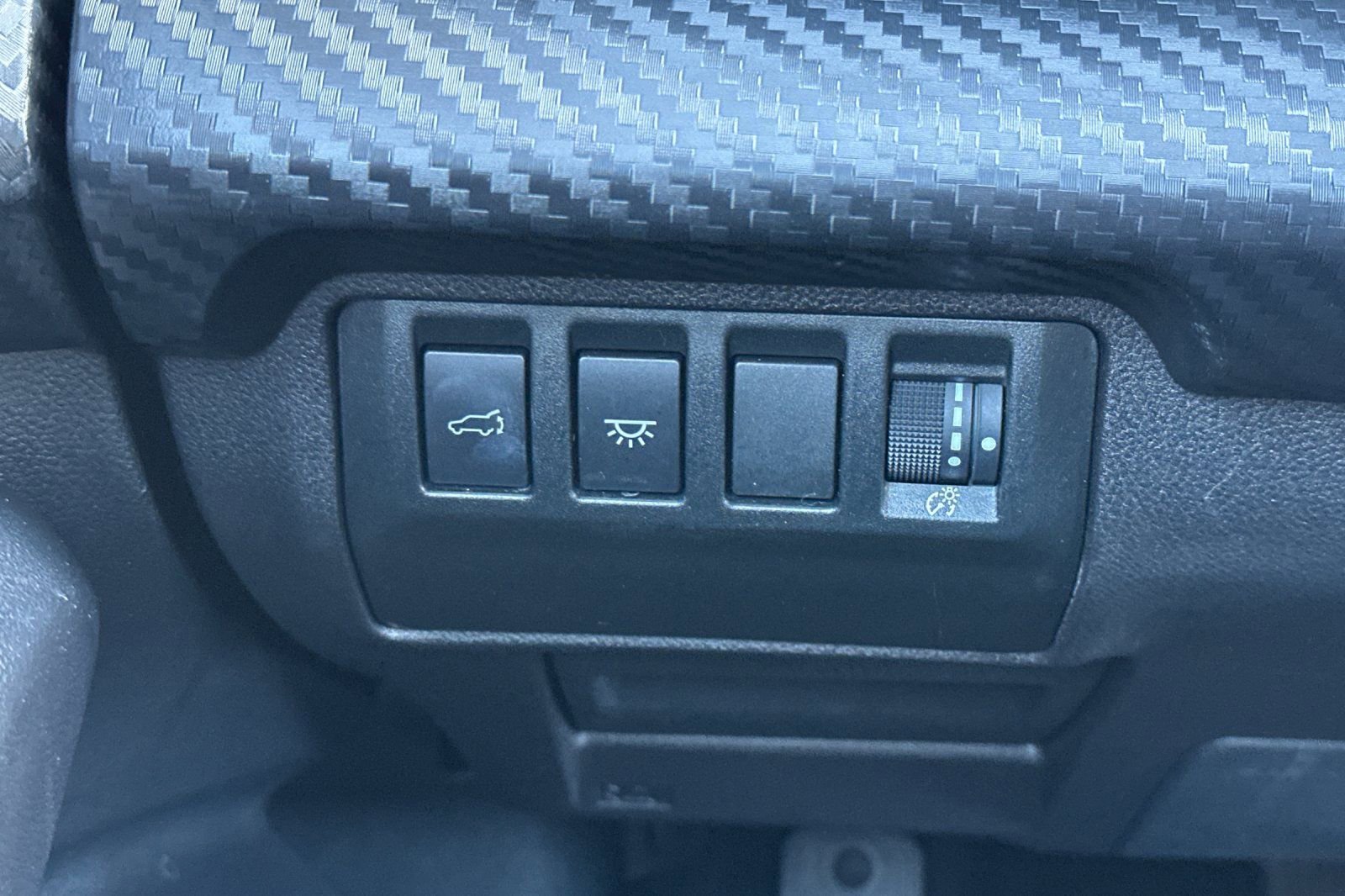 Used 2024 Subaru Ascent Premium w/ Convenience Package image 31