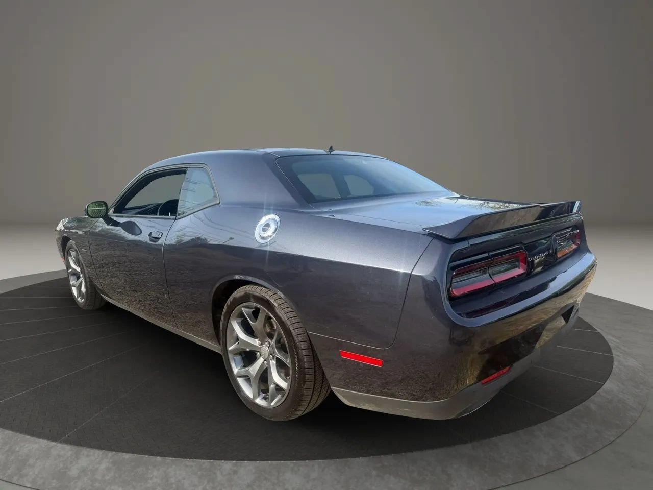 Used 2016 Dodge Challenger R/T w/ Sound Group RWD image 7