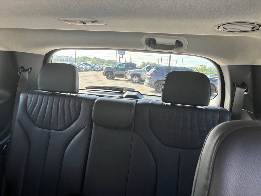 Used 2024 Hyundai Palisade Limited AWD/4WD image 16