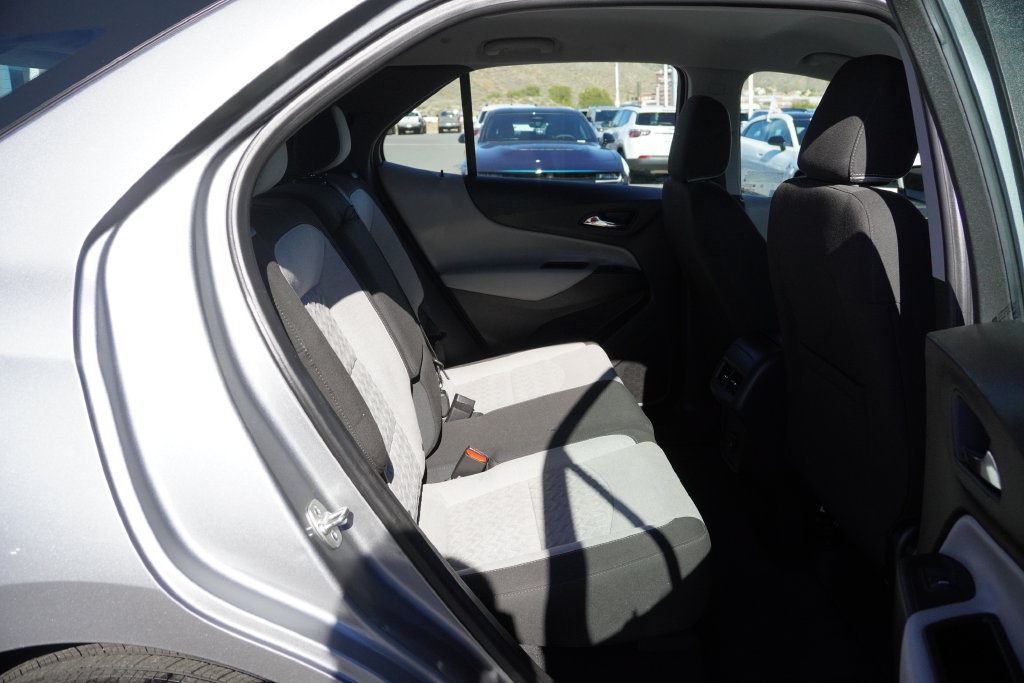 Used 2024 Chevrolet Equinox LS FWD image 34