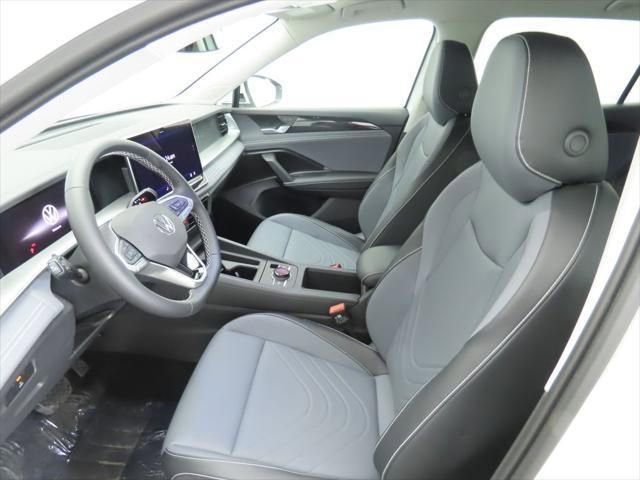 New 2026 Volkswagen Tiguan SE image 17