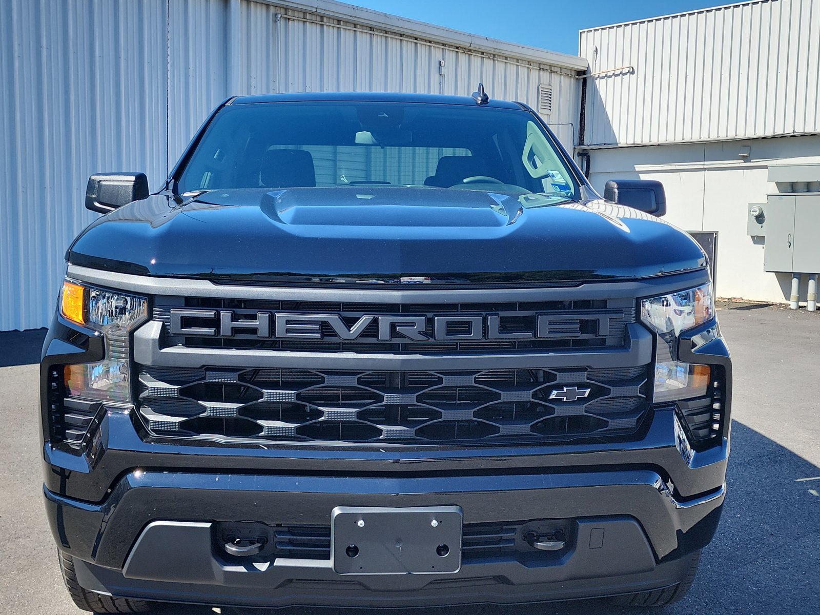 New 2026 Chevrolet Silverado 1500 Custom w/ LPO, Dark Essentials Package AWD/4WD image 8