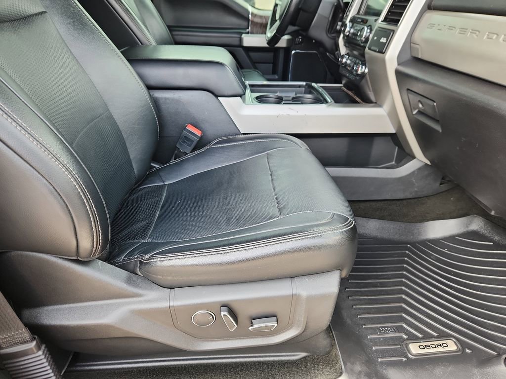 Used 2018 Ford F350 Lariat w/ Lariat Ultimate Package image 13