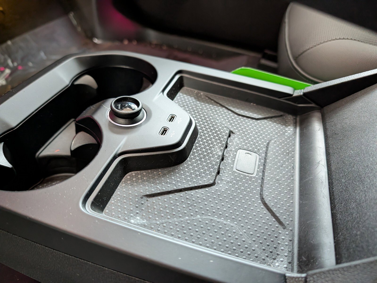 Used 2024 BMW iX xDrive50 w/ Premium Package image 23