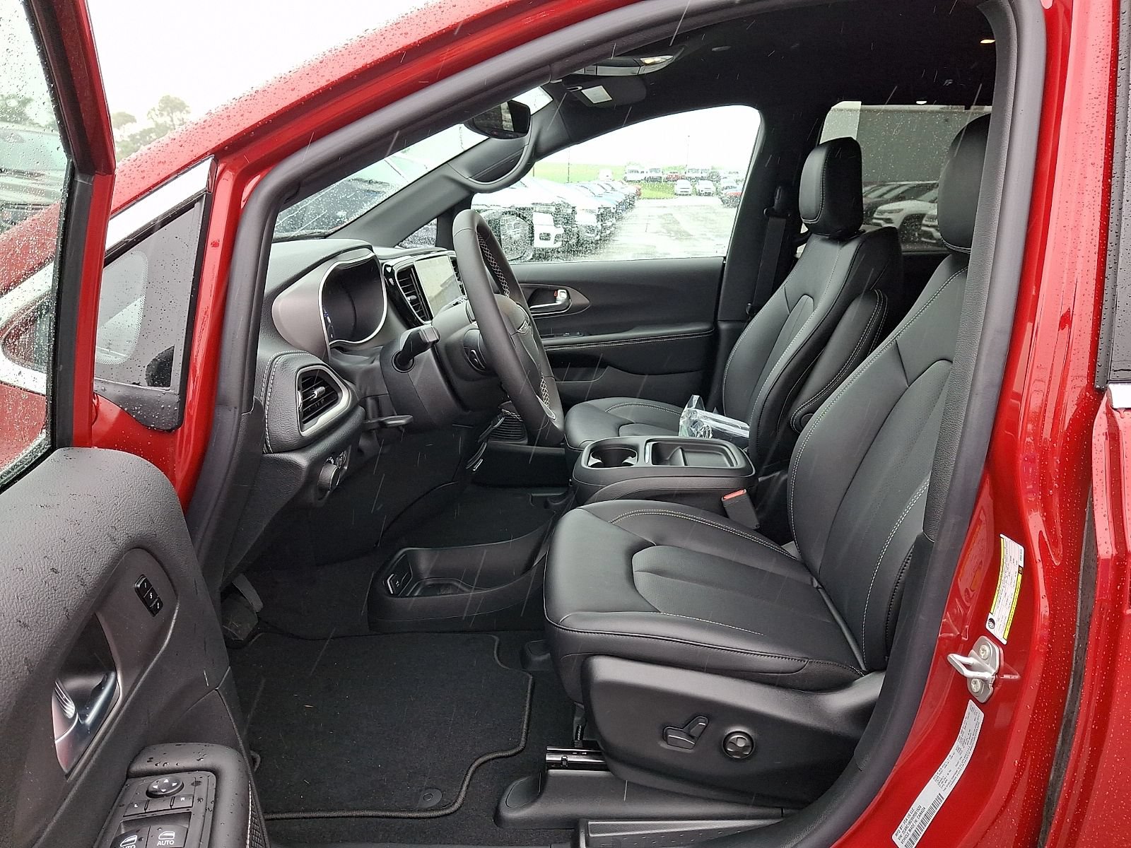 New 2027 Chrysler Pacifica Select FWD image 9